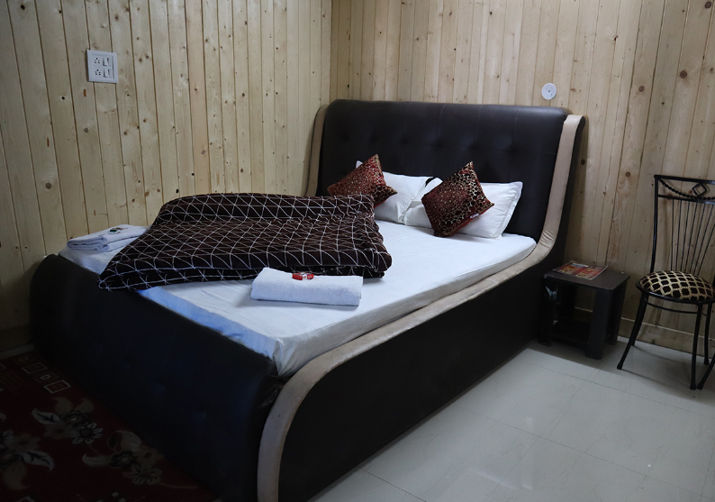 Hotel Trehan Sarahan | DELUXE ROOM